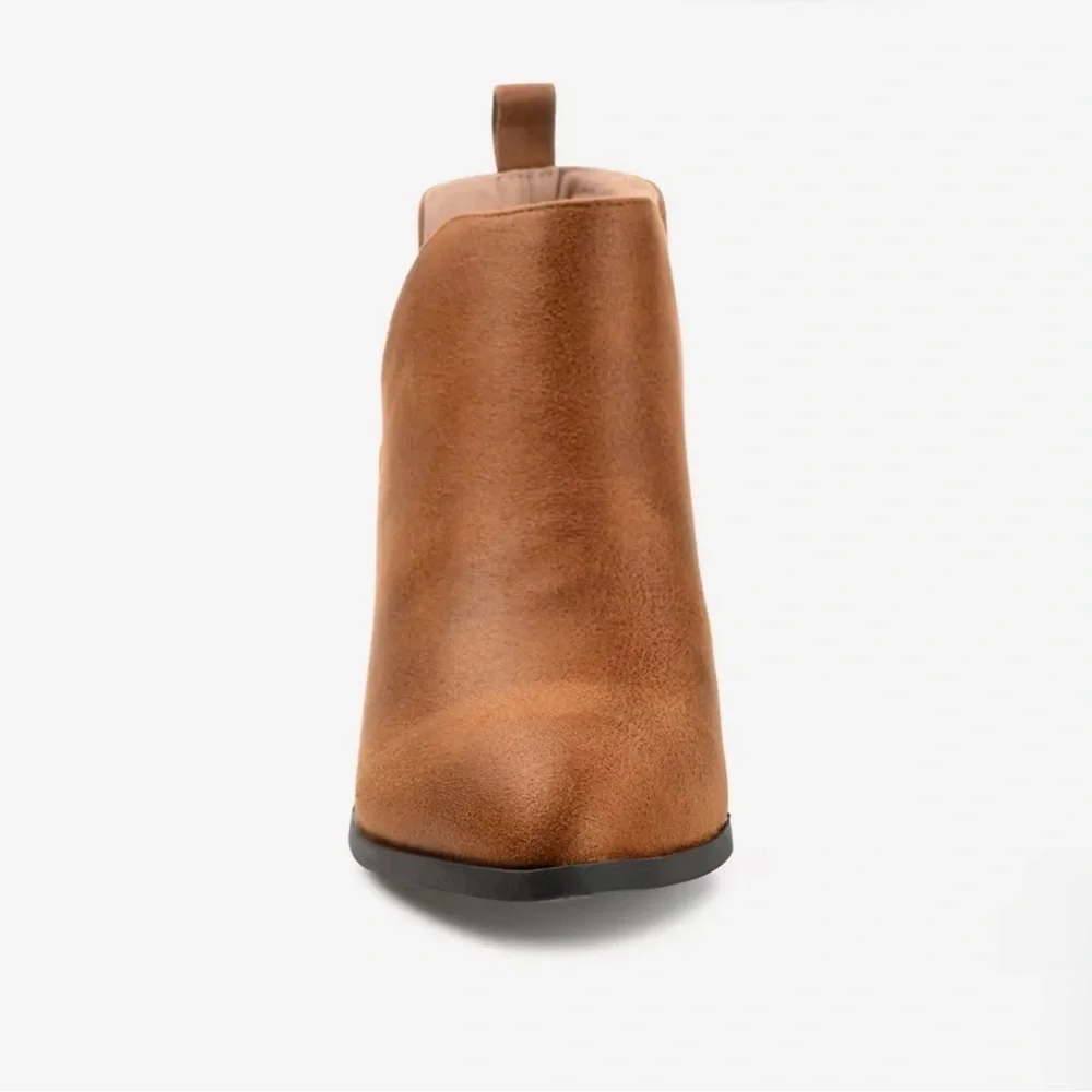 Journee Collection Tan Ankle Booties Size 7